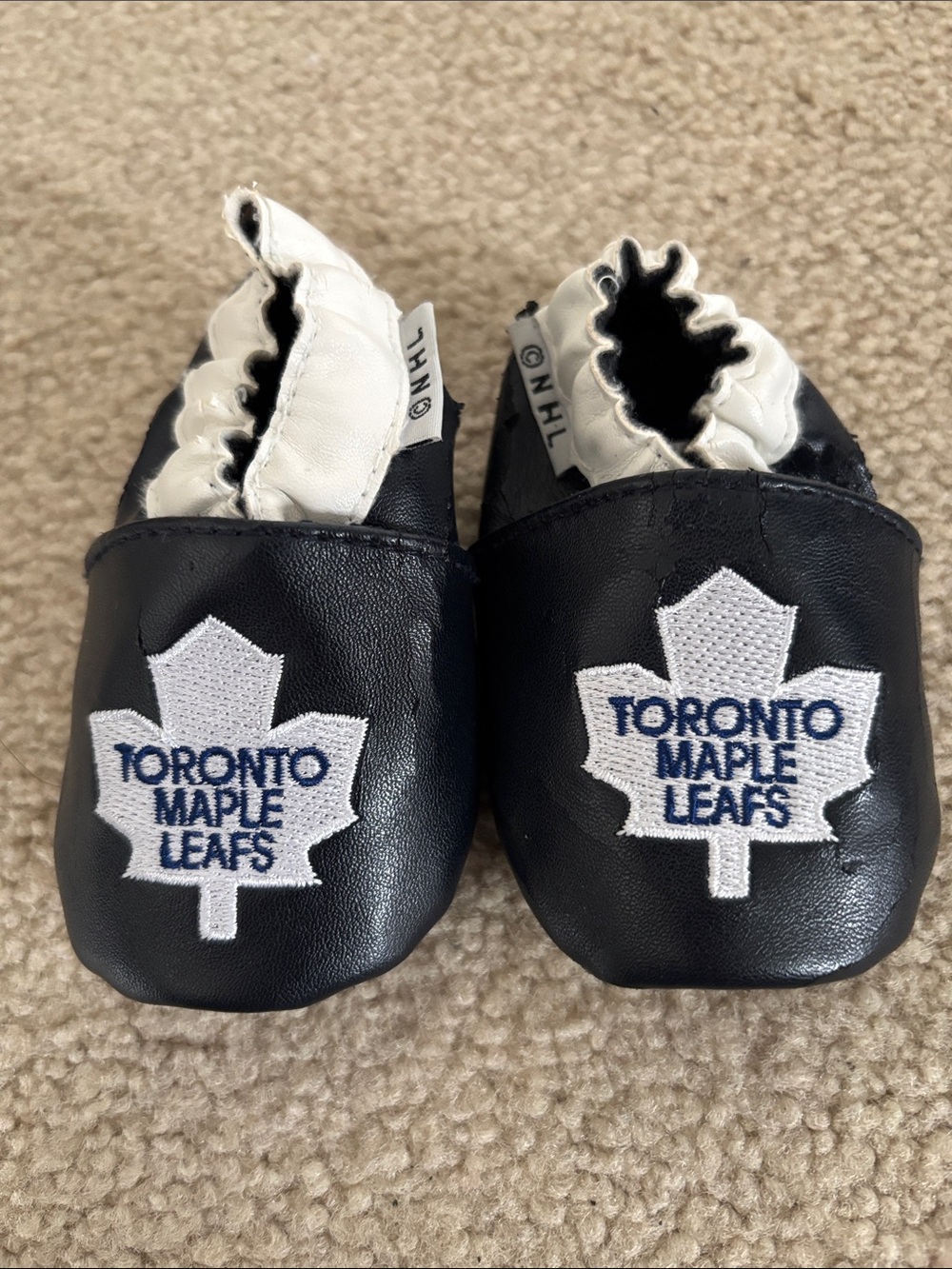 Toronto Maple Leafs Baby Black Leatherette Booties